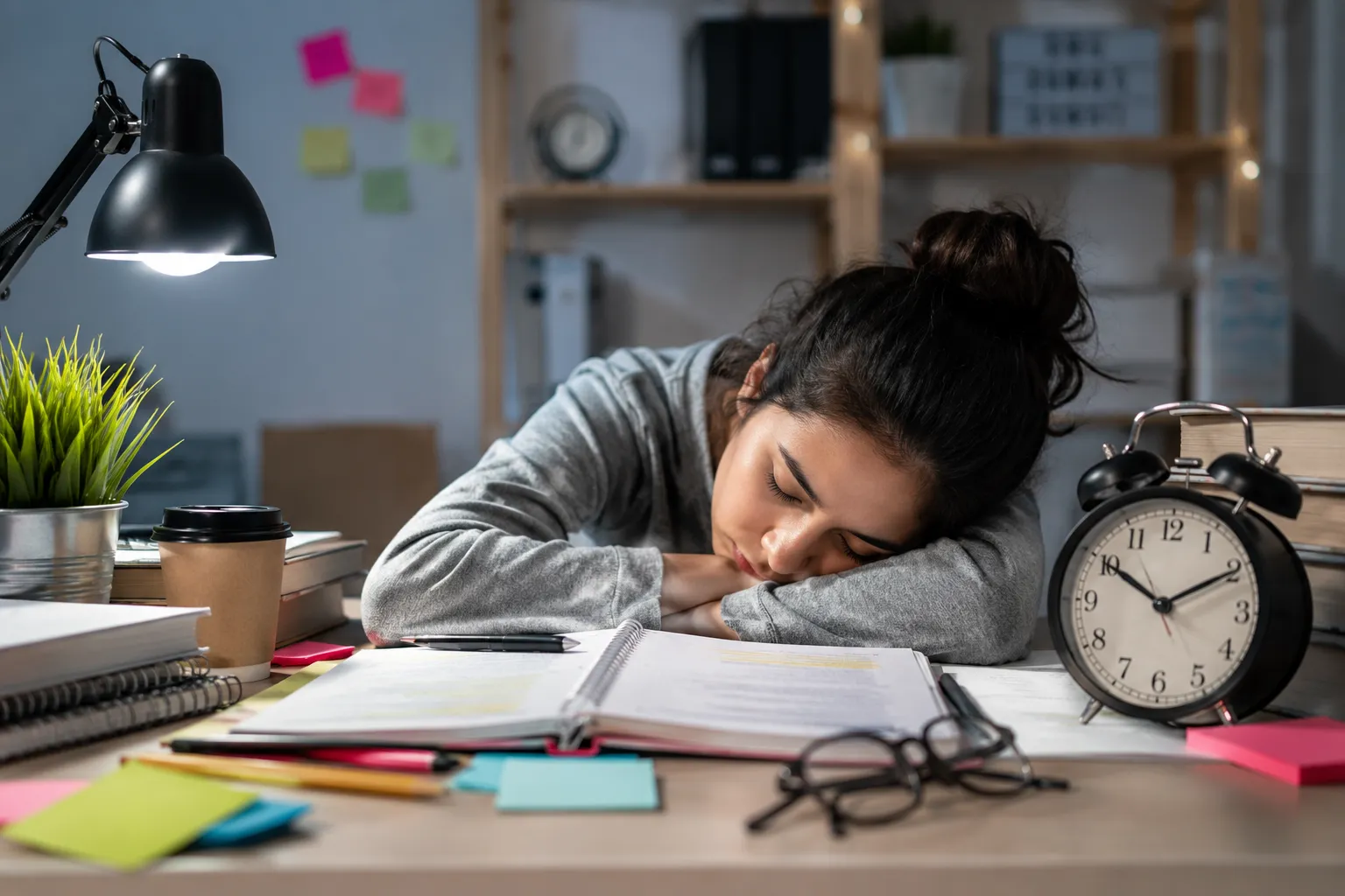 How to Avoid Sleep While Studying: 13 Easy Tips